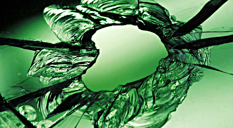 Glasversicherung – Zerbrochene Glasscheibe